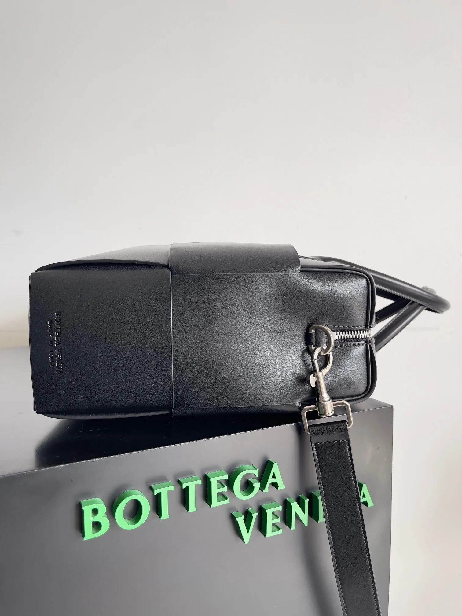 All categories 💚 Authentic bags 💚 BV 2025 new Bottega Veneta large plaid woven men's briefcase